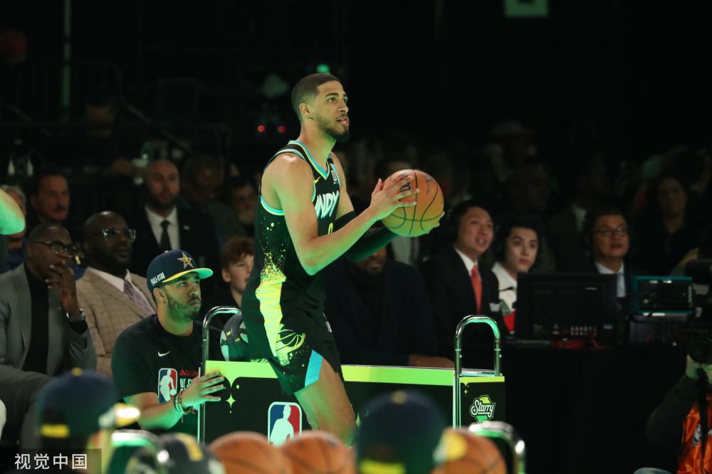 板球上占据 板球上占据