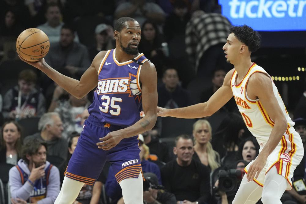 何运动员必 何运动员必