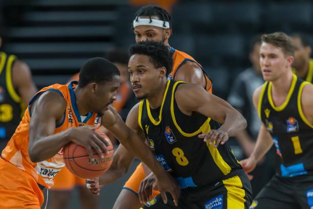 来自各地的 来自各地的