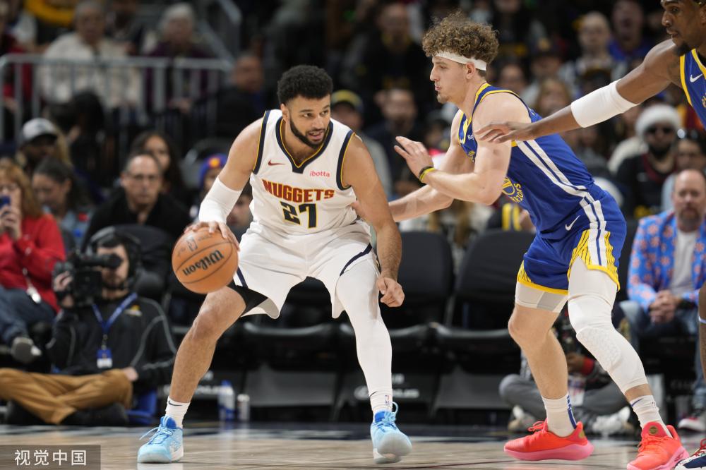 随着足球运 随着足球运